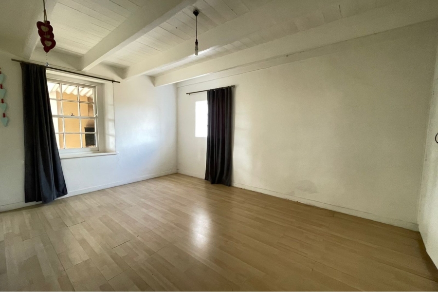 5 Bedroom Property for Sale in Stompneus Bay Western Cape